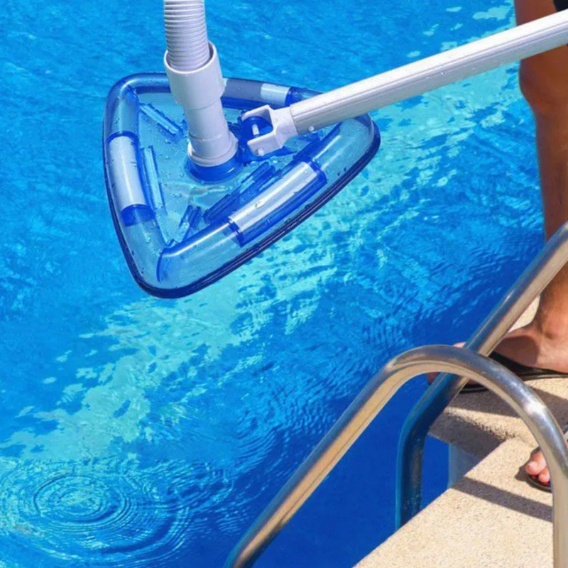 اهمیت نظافت و جاروکشی استخر در حفظ سلامت و کیفیت آب